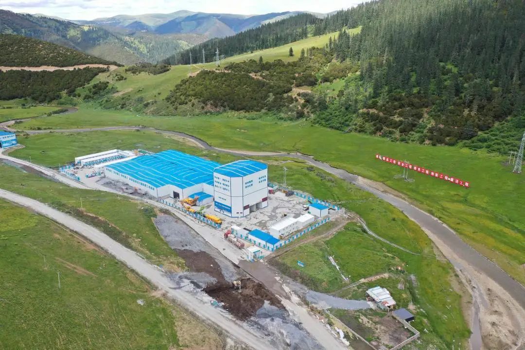 “站”立高原！徐工攪拌站助力川藏線建設！