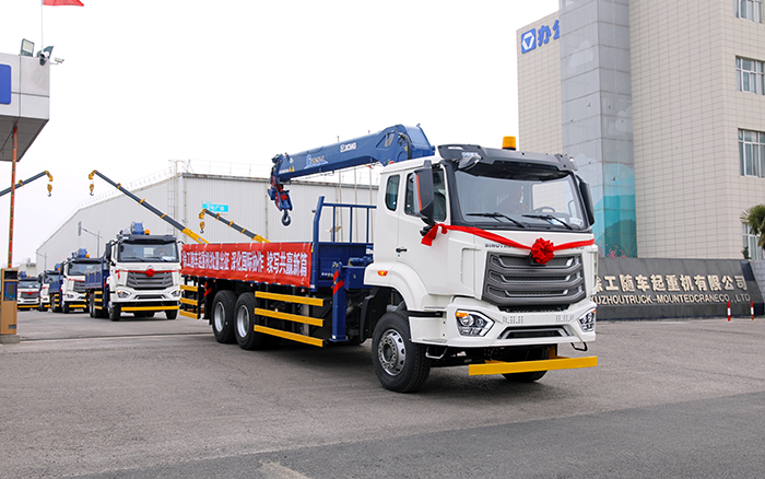 徐工SQS250隨車起重機(jī)批量發(fā)車，助力 “一帶一路” 沿線基建騰飛